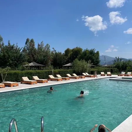 Paradise Laguna Vain * Αλέσιον