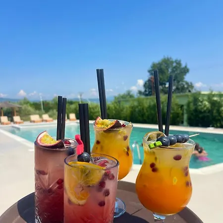 Paradise Laguna Vain Otel Lezhë