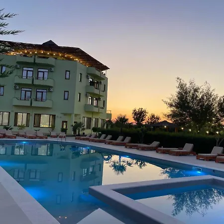 Paradise Laguna Vain Ξενοδοχείο *