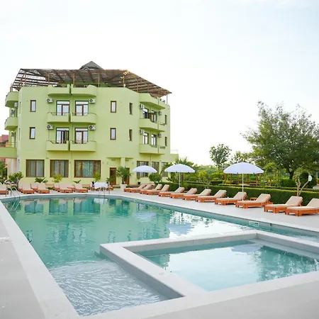 Paradise Laguna Vain