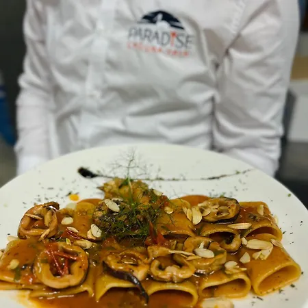 Paradise Laguna Vain