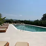 Paradise Laguna Vain Hotel