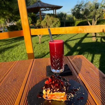 Paradise Laguna Vain Szálloda *