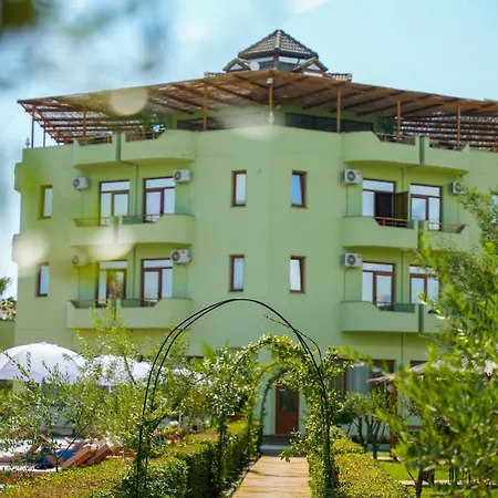 Hotel Paradise Laguna Vain