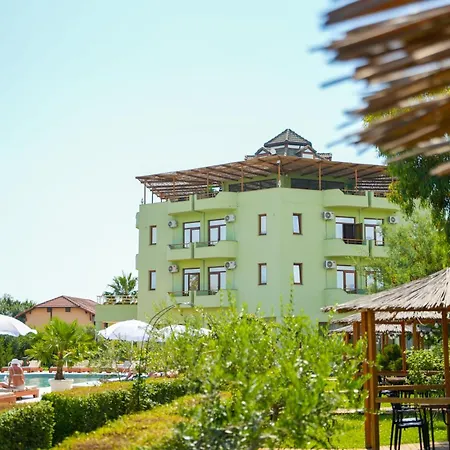 Paradise Laguna Vain Hotel *
