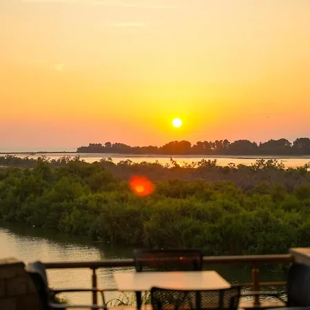 Paradise Laguna Vain *