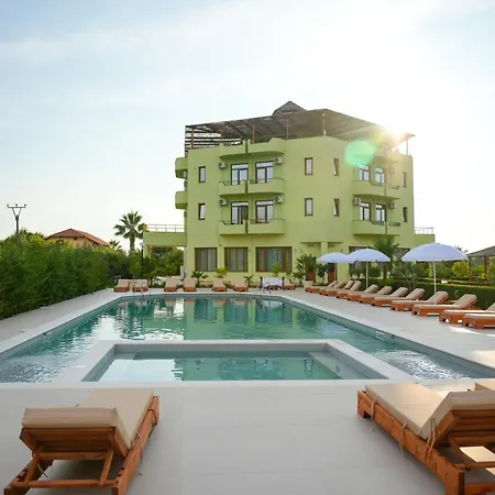 Paradise Laguna Vain Hotel