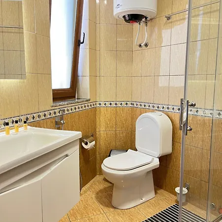 Paradise Laguna Vain * Lezha