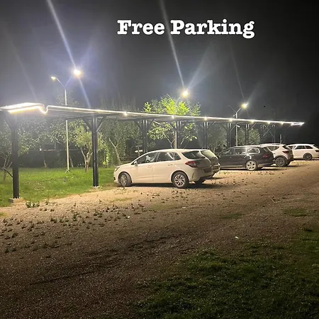 Paradise Laguna Vain