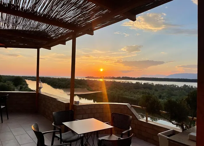 Paradise Laguna Vain *