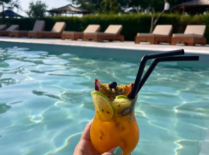 Hotel Paradise Laguna Vain