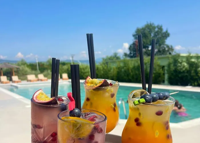 Paradise Laguna Vain ホテル Lezhë
