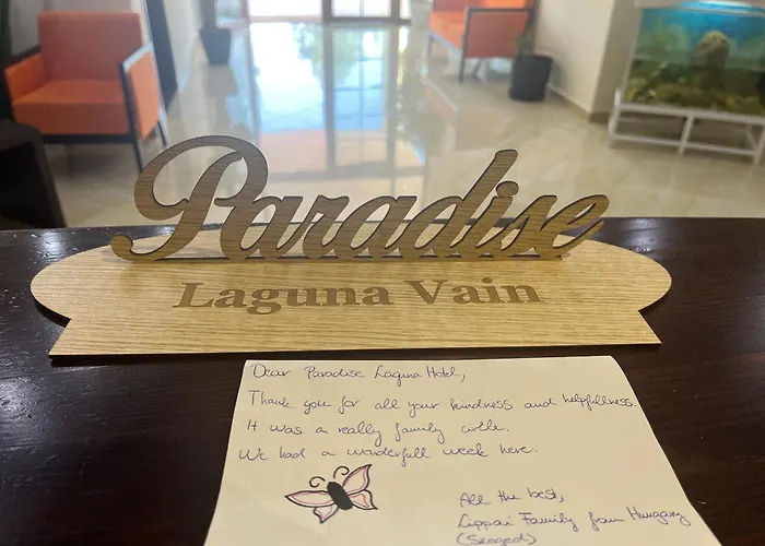 Paradise Laguna Vain