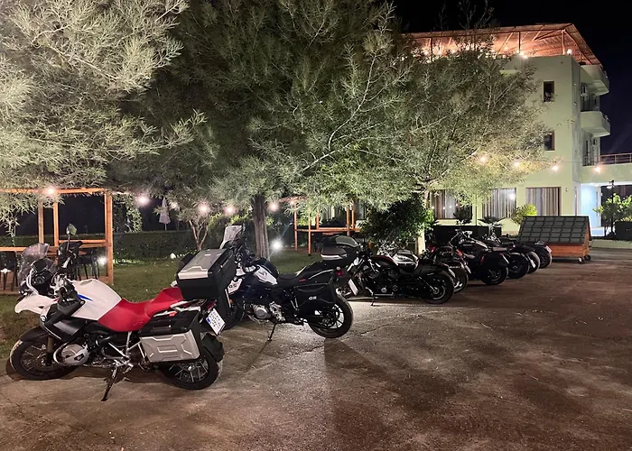 Paradise Laguna Vain Hotel Lezhë