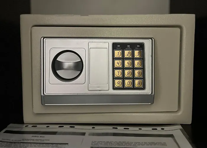 Hotel Paradise Laguna Vain