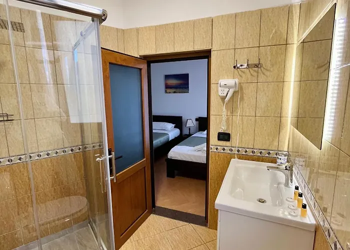 Paradise Laguna Vain Hotel