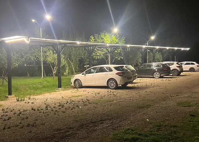 Paradise Laguna Vain