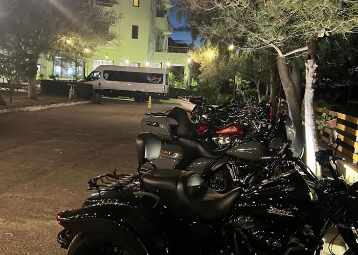 Paradise Laguna Vain *